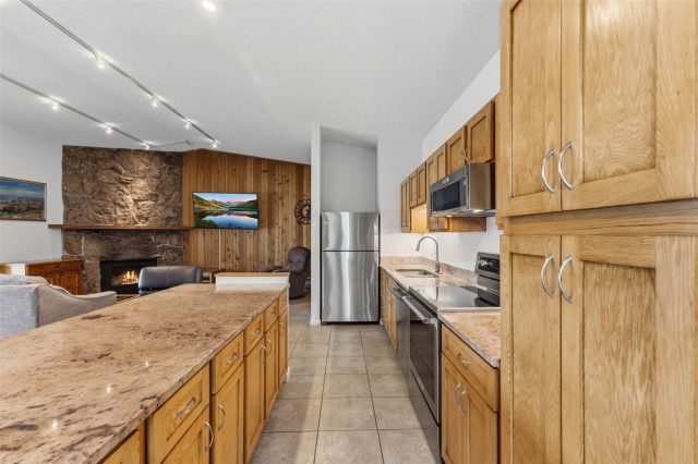 32 Corinthian Circle 303 photo 13