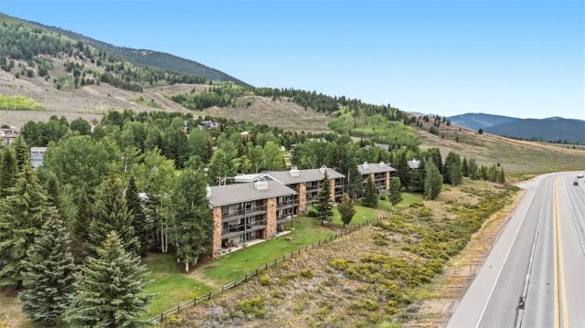 32 Corinthian Circle 303 photo 15
