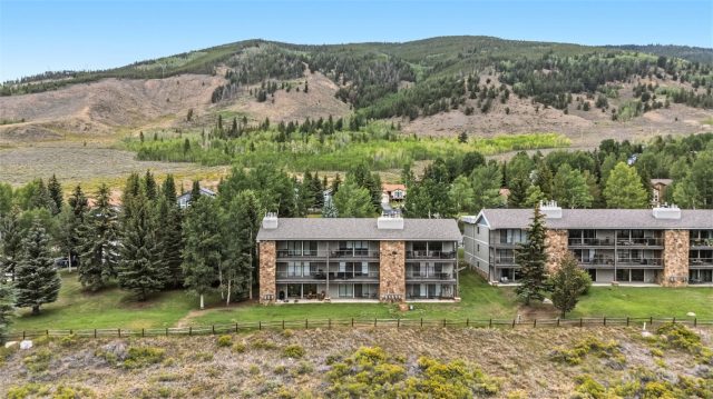 32 Corinthian Circle 303 photo 19