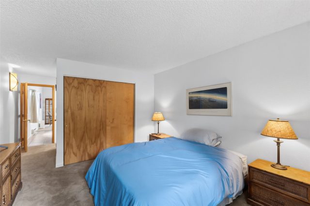 32 Corinthian Circle 303 photo 20