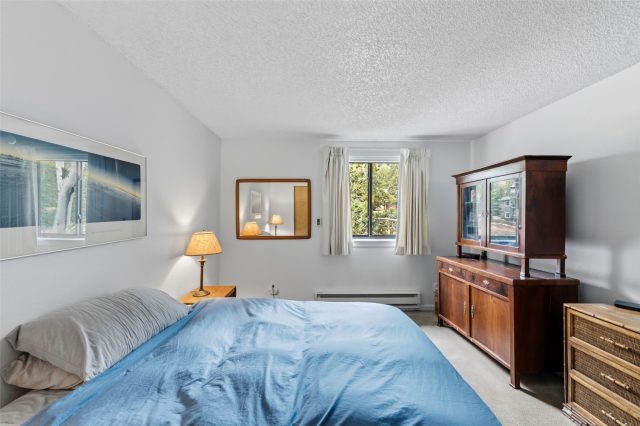 32 Corinthian Circle 303 photo 21
