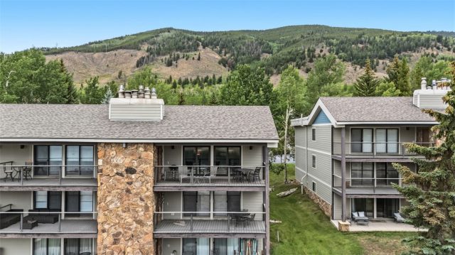 32 Corinthian Circle 303 photo 25