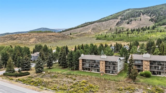 32 Corinthian Circle 303 photo 41