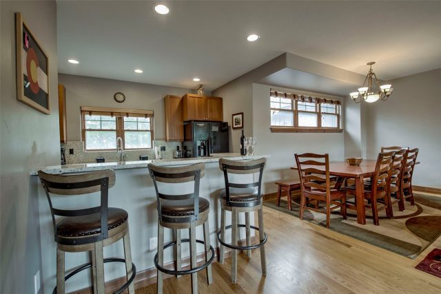 70 Oak Lane 70 photo 11