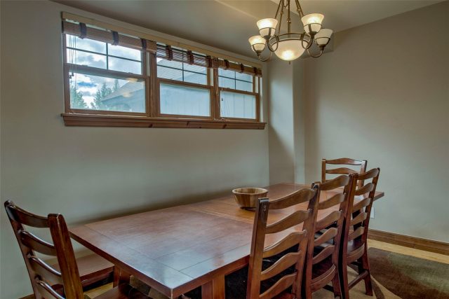 70 Oak Lane 70 photo 12