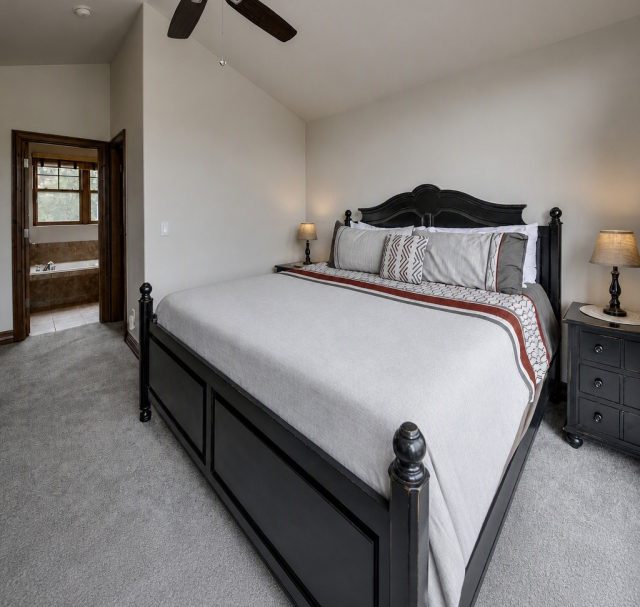70 Oak Lane 70 photo 17
