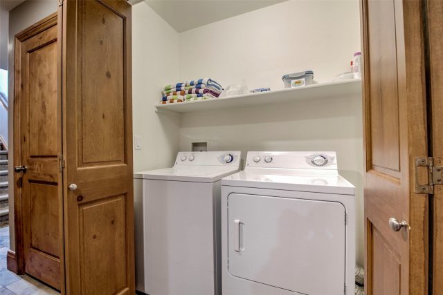 70 Oak Lane 70 photo 32