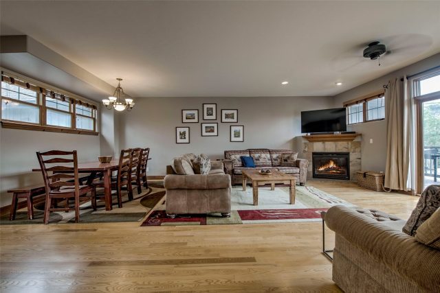 70 Oak Lane 70 photo 7