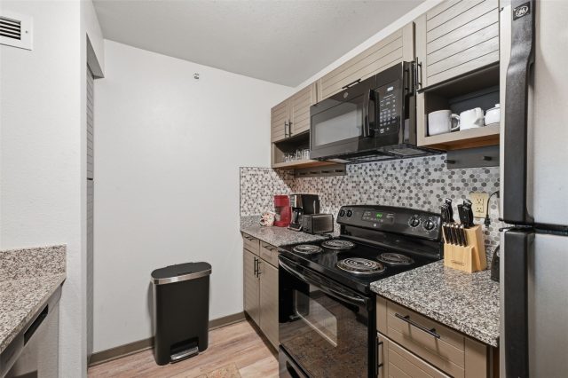 22864 Us Highway 6 202 photo 17