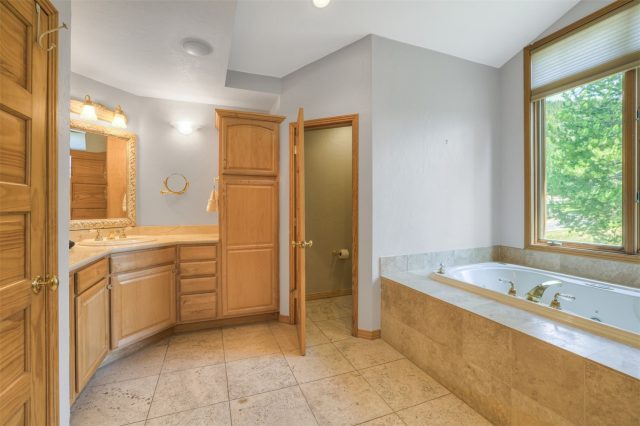35 Fletcher Court photo 27