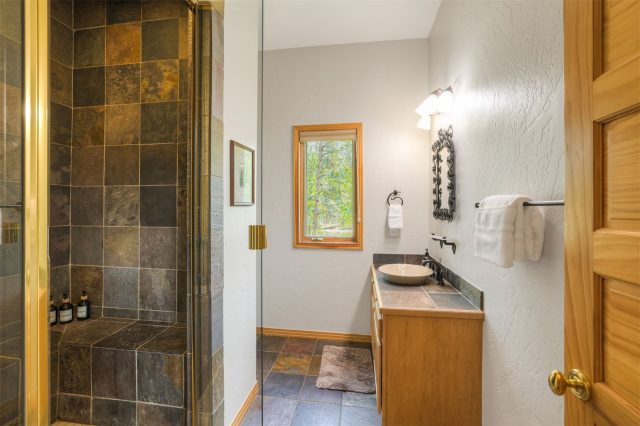 35 Fletcher Court photo 28