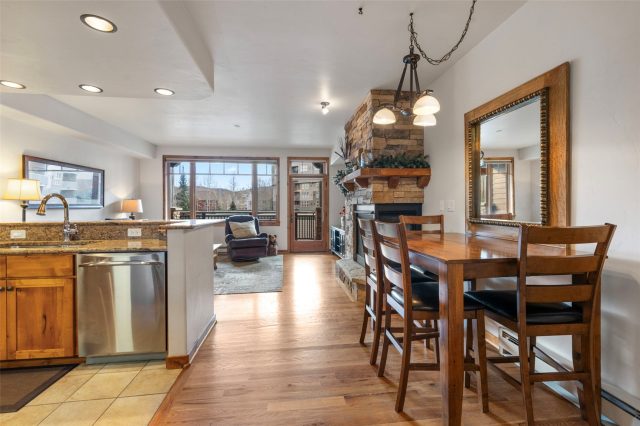 1101 Divide Road 207 photo 12