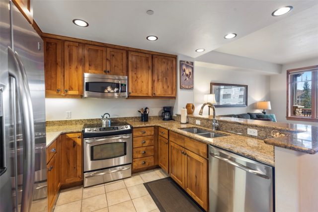 1101 Divide Road 207 photo 17