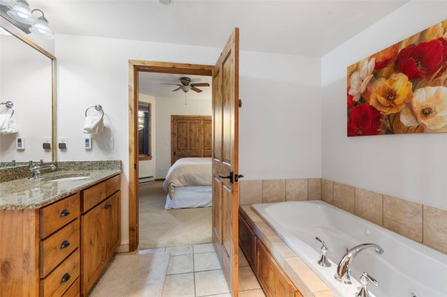 1101 Divide Road 207 photo 23