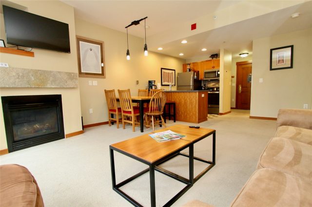 184 Copper Circle 401 photo 10