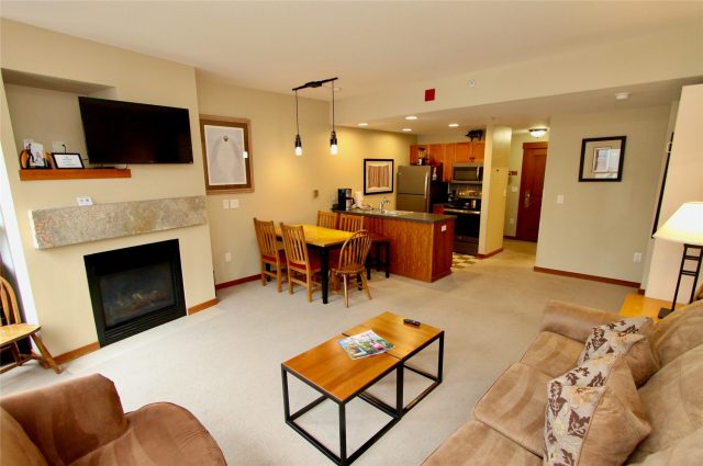 184 Copper Circle 401 photo 2