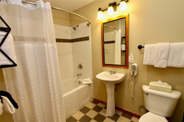 184 Copper Circle 401 photo 9