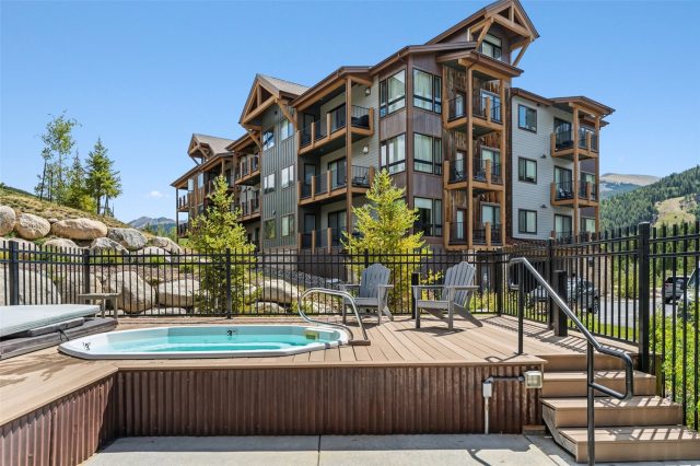 75 Clearwater Way 303 photo 24