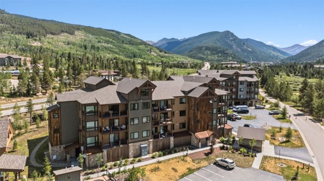 75 Clearwater Way 303 photo 34