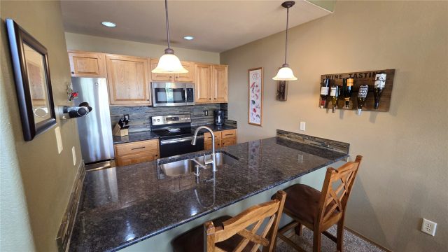 720 Lakepoint Drive B6 photo 10