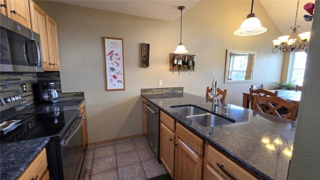 720 Lakepoint Drive B6 photo 13