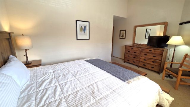 720 Lakepoint Drive B6 photo 16