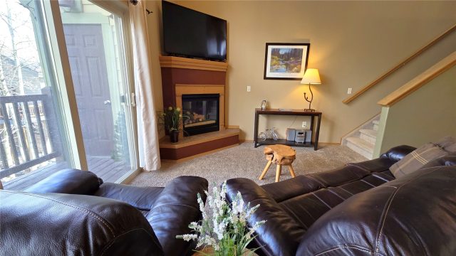 720 Lakepoint Drive B6 photo 3