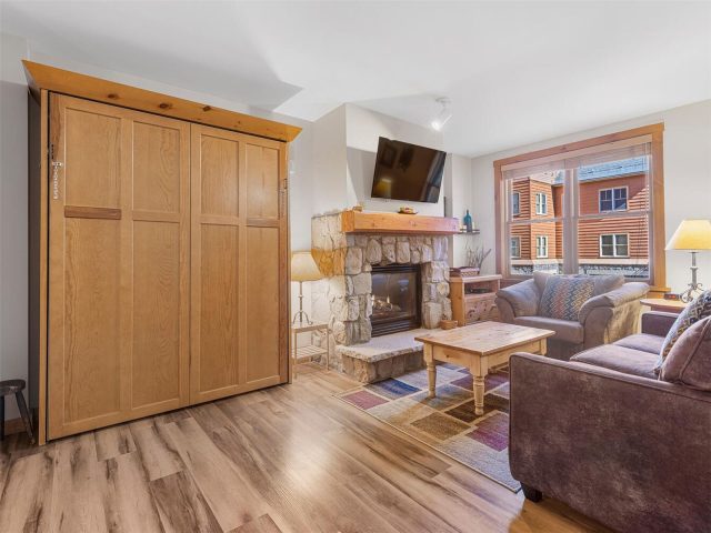 100 Dercum Square 8337 photo 17