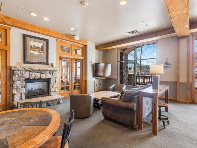 100 Dercum Square 8337 photo 28