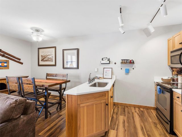 100 Dercum Square 8337 photo 3