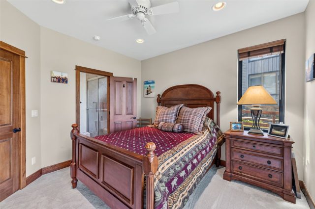 10 Dylan Court photo 37