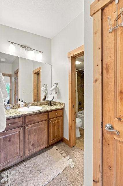 120 E La Bonte Street 306 photo 24
