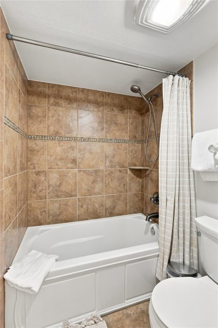 120 E La Bonte Street 306 photo 30