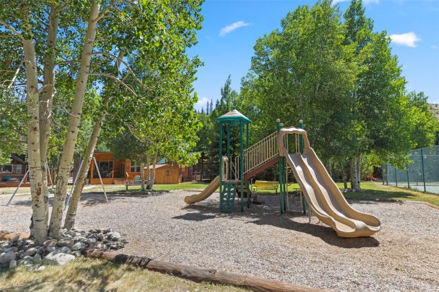 85 Revett Drive 198 photo 34