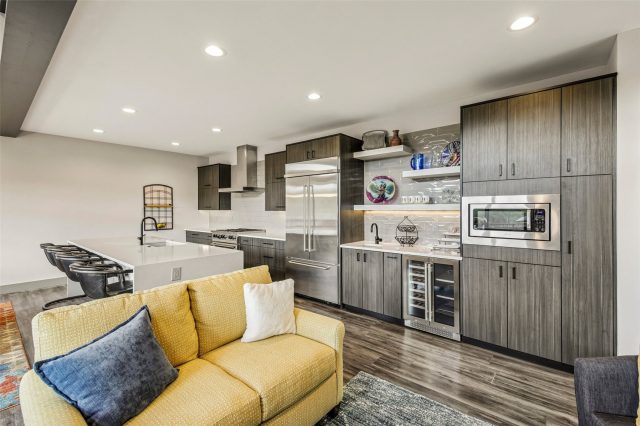 184 Caravelle Drive 20 photo 10