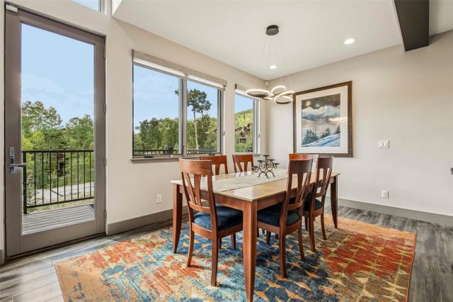 184 Caravelle Drive 20 photo 12