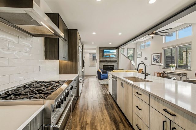 184 Caravelle Drive 20 photo 15