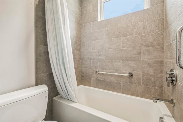 184 Caravelle Drive 20 photo 18