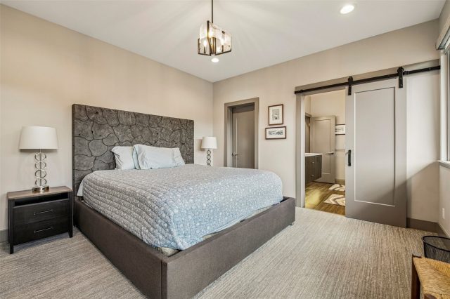 184 Caravelle Drive 20 photo 27