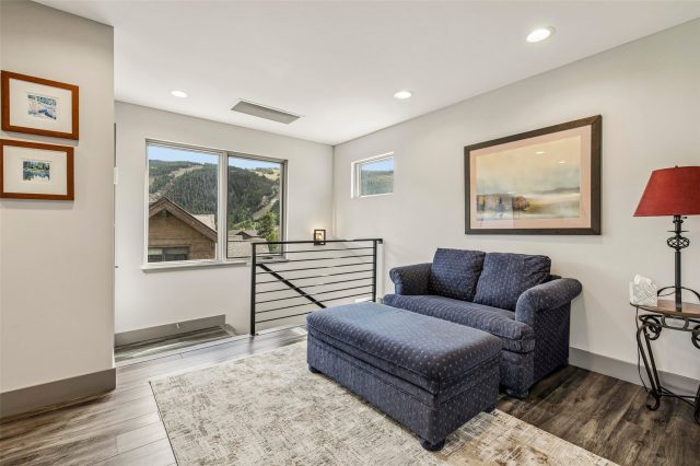 184 Caravelle Drive 20 photo 28