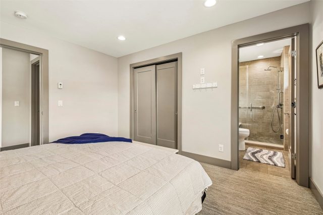 184 Caravelle Drive 20 photo 30
