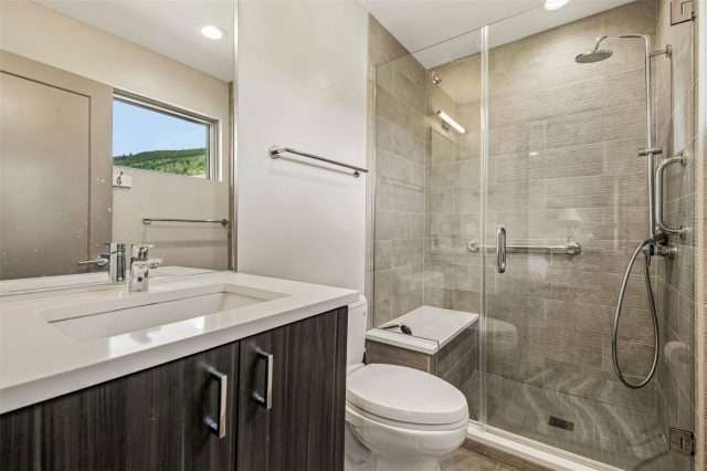 184 Caravelle Drive 20 photo 31