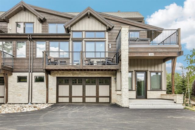 184 Caravelle Drive 20 photo 3