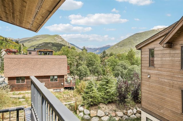 184 Caravelle Drive 20 photo 42