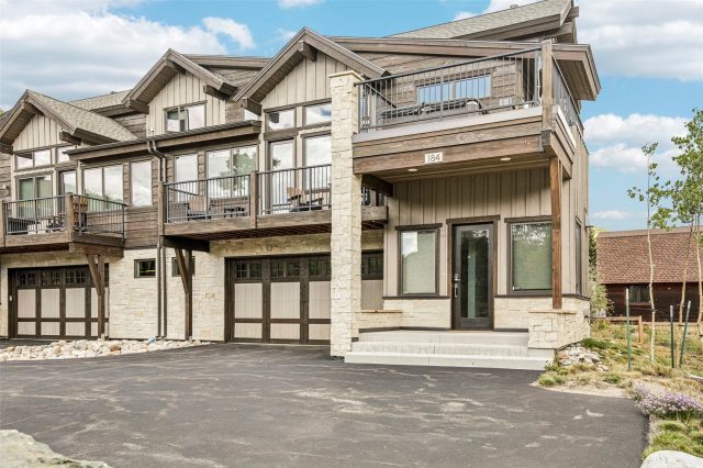 184 Caravelle Drive 20 photo 50