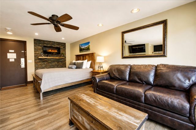 535 S Park Avenue 412 photo 9