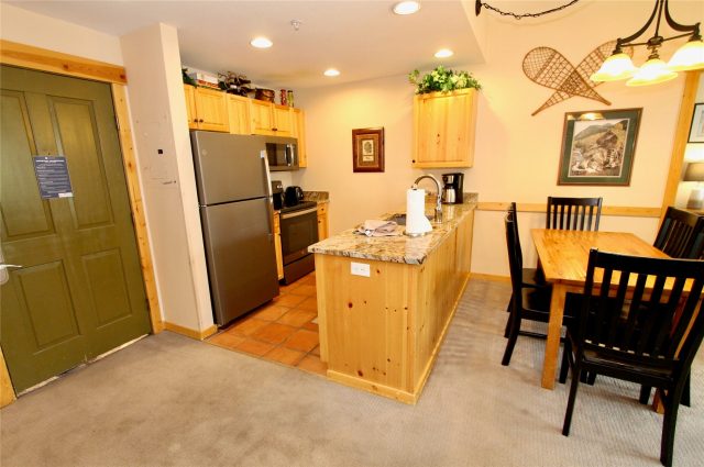 172 Copper Circle 406 photo 3