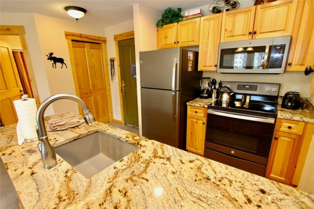 172 Copper Circle 406 photo 5