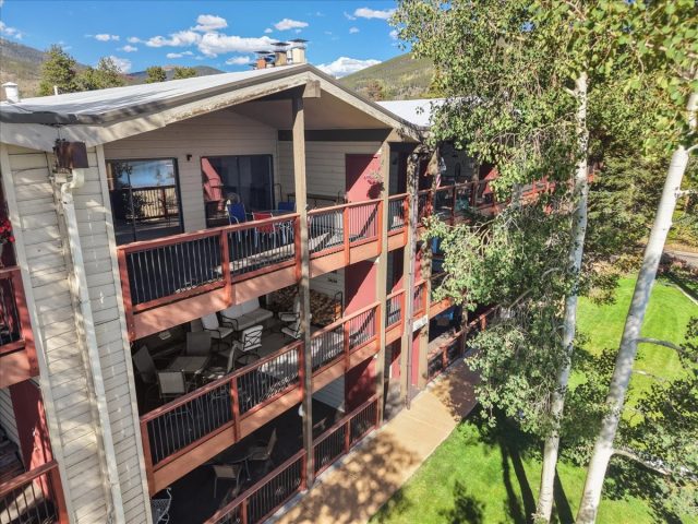 244 Lodgepole Street 33 photo 24