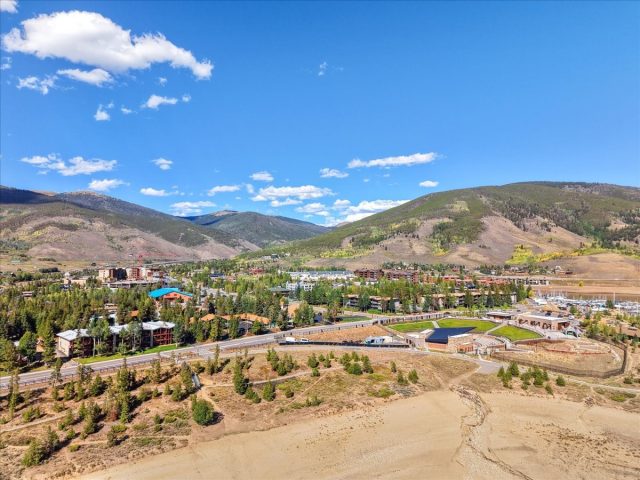 244 Lodgepole Street 33 photo 31